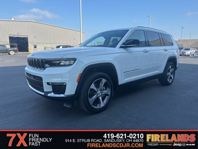 2023 Jeep Grand Cherokee Limited photo 3