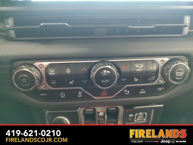 2025 Jeep Wrangler 4-Door Sahara - Photo 24