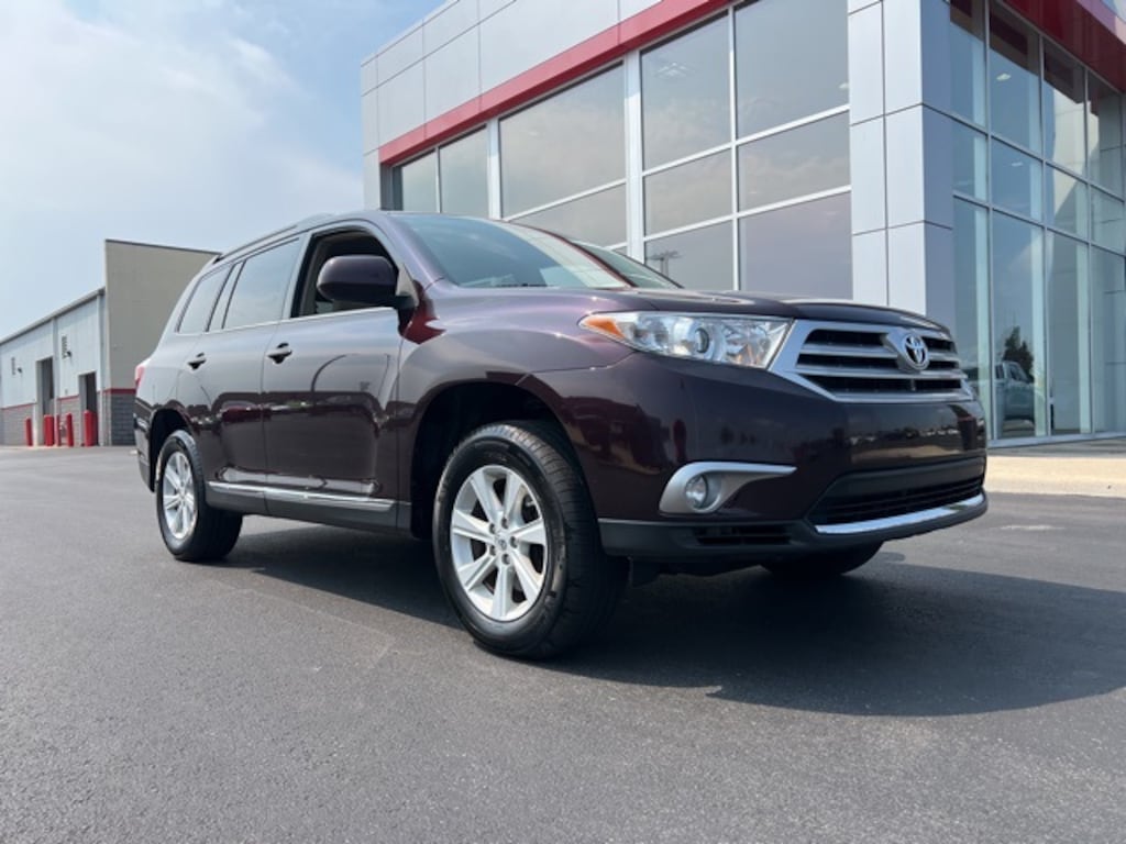 Used 2012 Toyota Highlander V6 FWD SUV