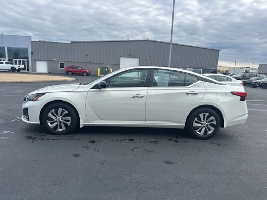 Used 2025 Nissan Altima S Sedan