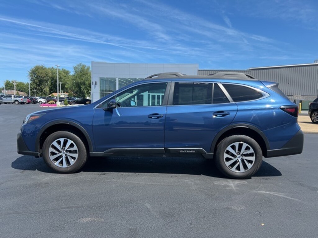 Used 2022 Subaru Outback Premium SUV