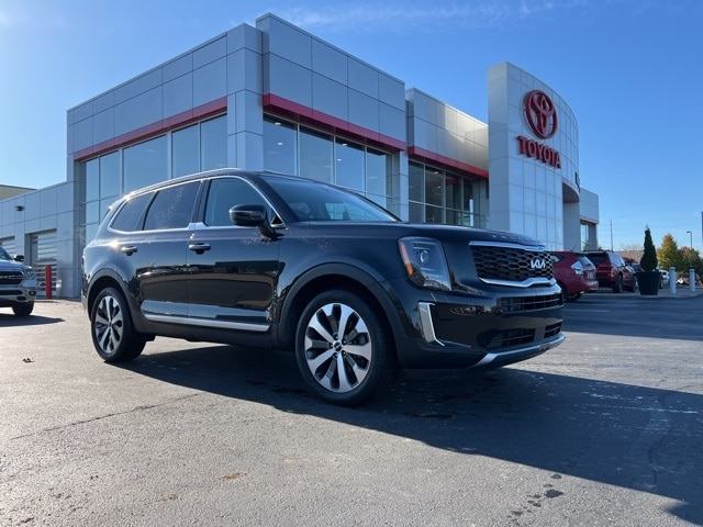 2022 Kia Telluride S's photo