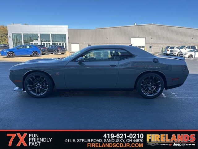2023 Dodge Challenger R/T Scat Pack photo 4