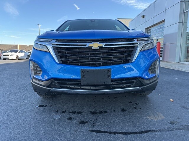 2024 Chevrolet Equinox LT photo 2