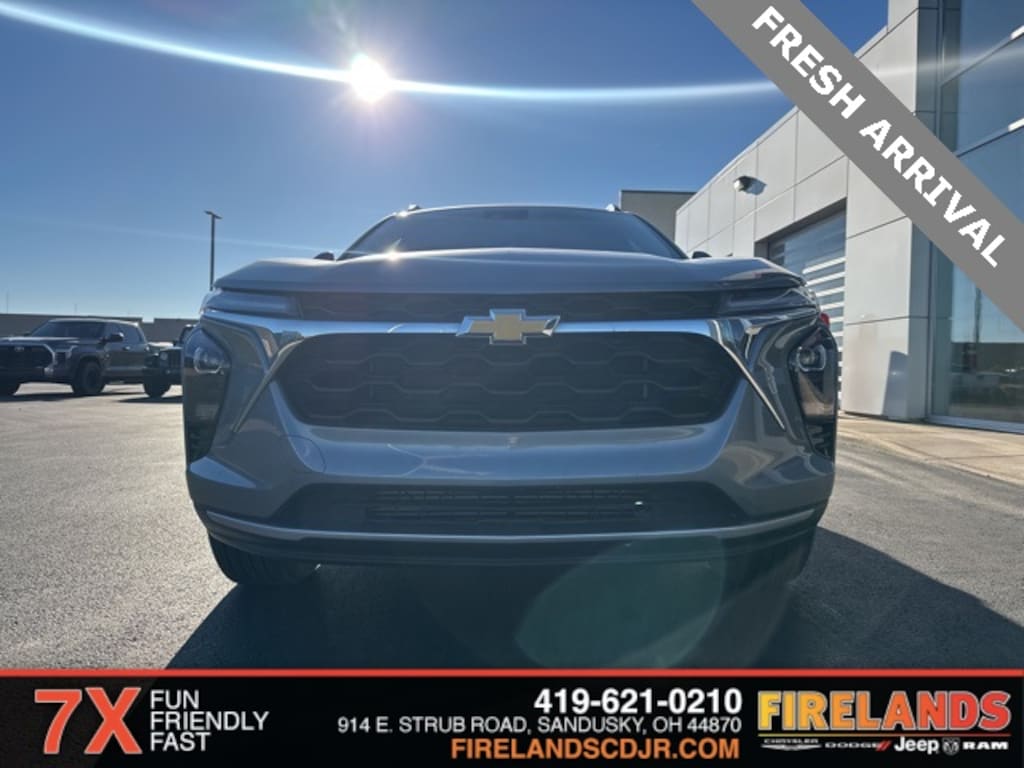 Used 2024 Chevrolet Trax LT SUV