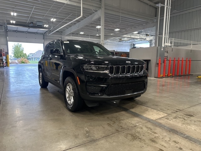 2025 Jeep Grand Cherokee Laredo's photo