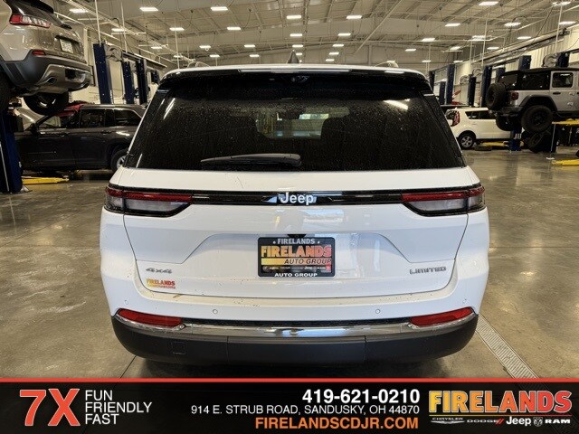 2024 Jeep Grand Cherokee Limited photo 4