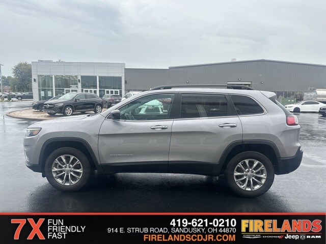2022 Jeep Cherokee Latitude Lux photo 3