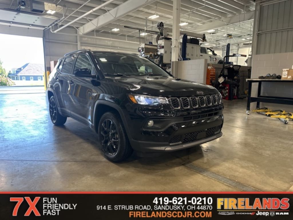 New 2025 Jeep Compass Latitude Sport Utility