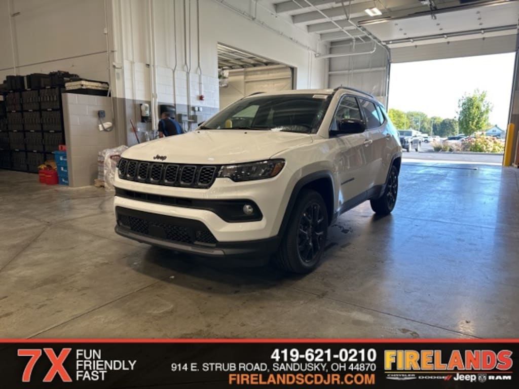 New 2025 Jeep Compass Latitude Sport Utility