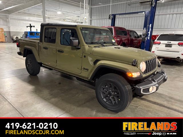 2026 Jeep Gladiator Sport S Auto's photo