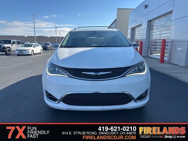 2020 Chrysler Pacifica Limited photo 4