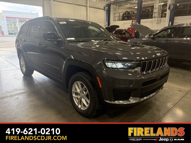 2025 Jeep Grand Cherokee L Laredo's photo