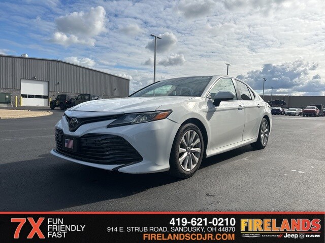 2019 Toyota Camry L photo 3