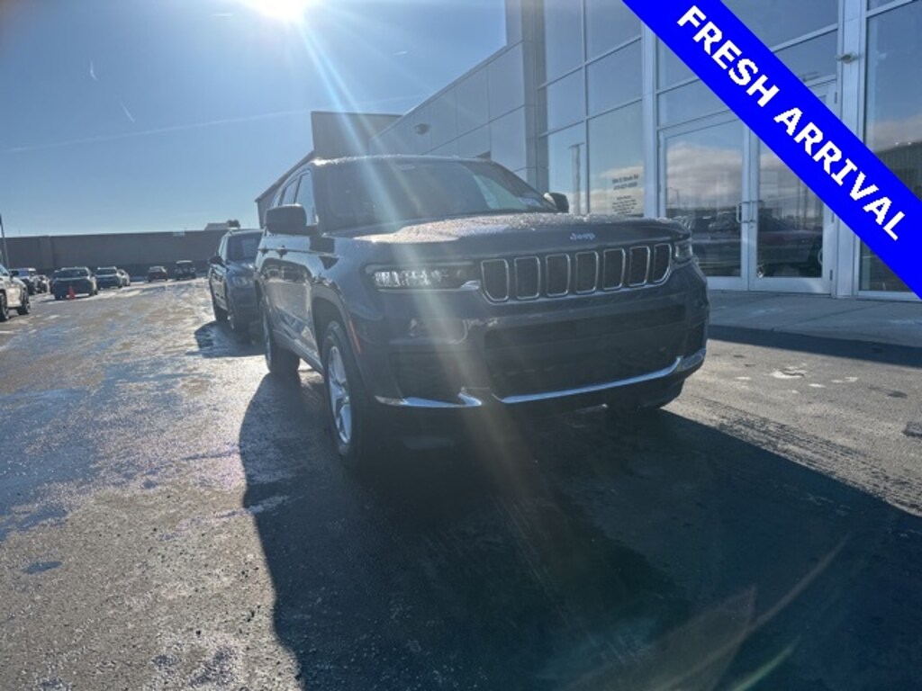 Used 2024 Jeep Grand Cherokee L Laredo SUV