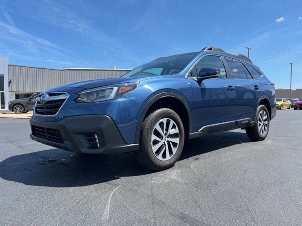Used 2022 Subaru Outback Premium SUV