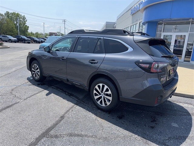 2022 Subaru Outback Premium photo 2