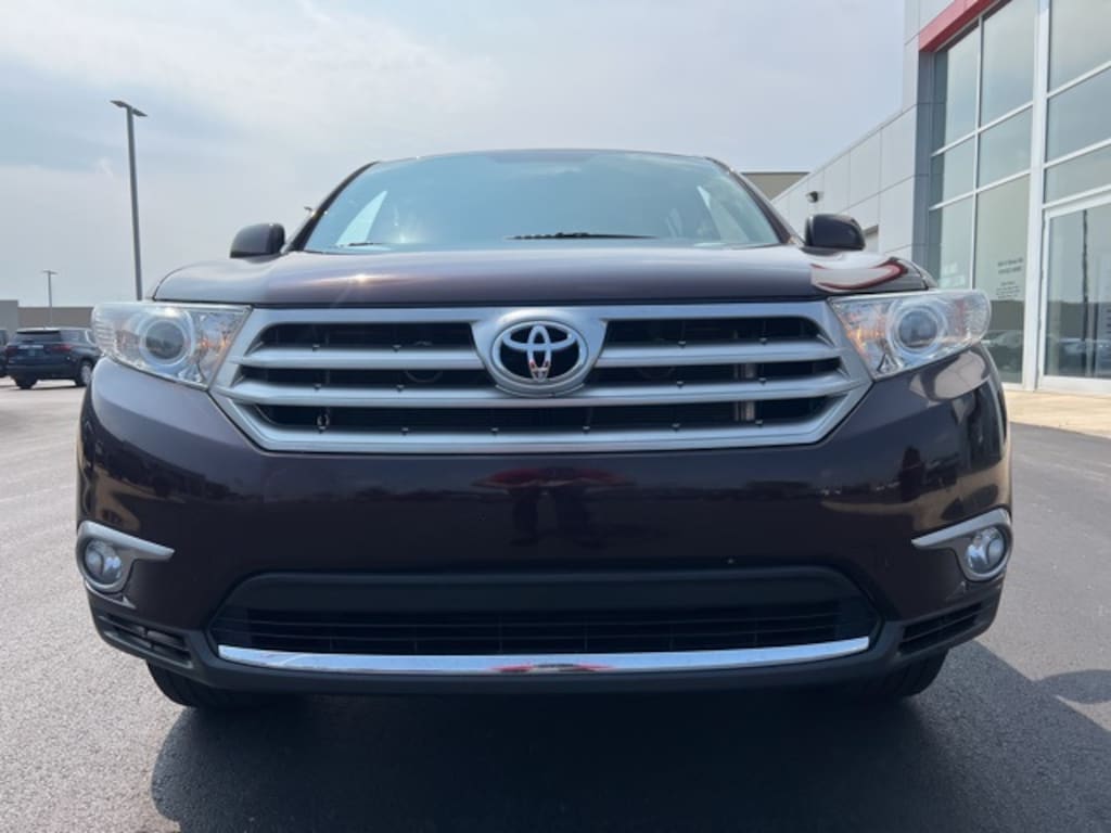 Used 2012 Toyota Highlander V6 FWD SUV