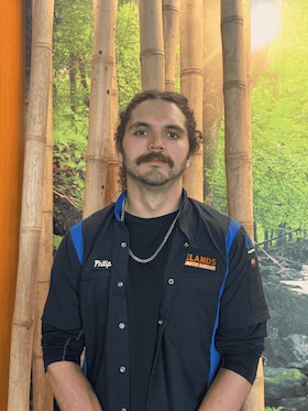 Staff member Phil Jones from ddd4f97a7fcb