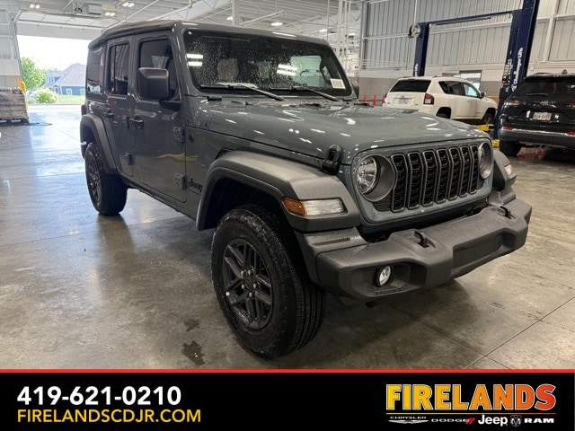 2025 Jeep Wrangler 4-Door Sport S's photo