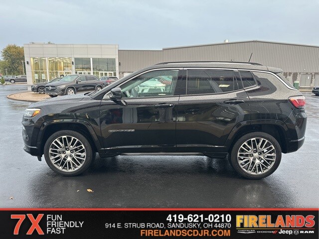 2022 Jeep Compass Limited photo 4