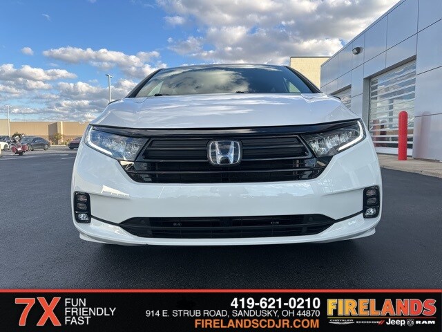 2024 Honda Odyssey Sport photo 2