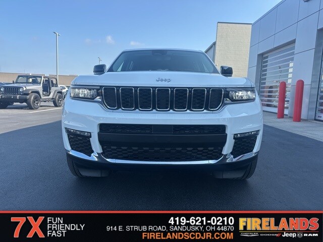 2023 Jeep Grand Cherokee Limited photo 2