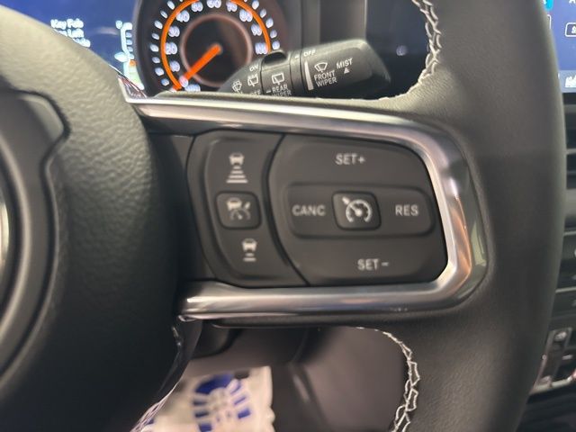 2025 Jeep Wrangler 4-Door Sahara - Photo 22