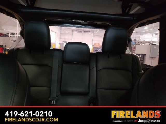 2025 Jeep Wrangler 4-Door Sahara - Photo 17