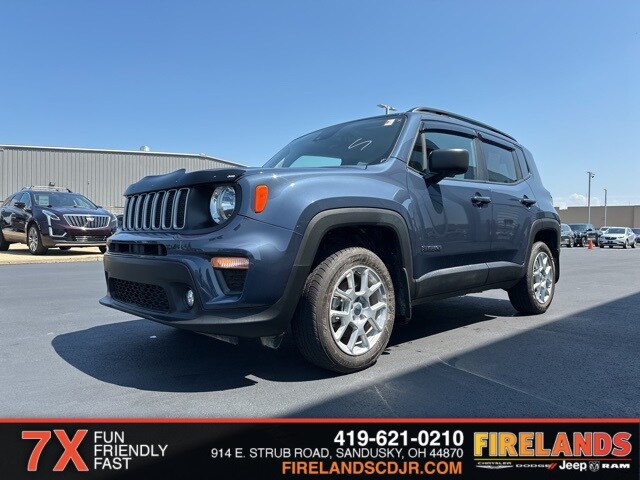 2022 Jeep Renegade Latitude photo 3