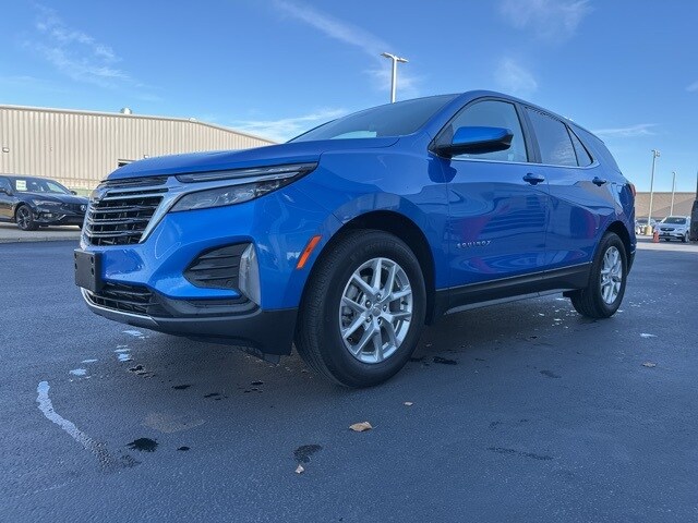 2024 Chevrolet Equinox LT photo 3
