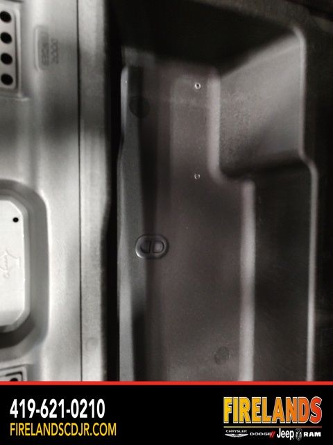 2025 Jeep Wrangler 4-Door Sahara - Photo 22