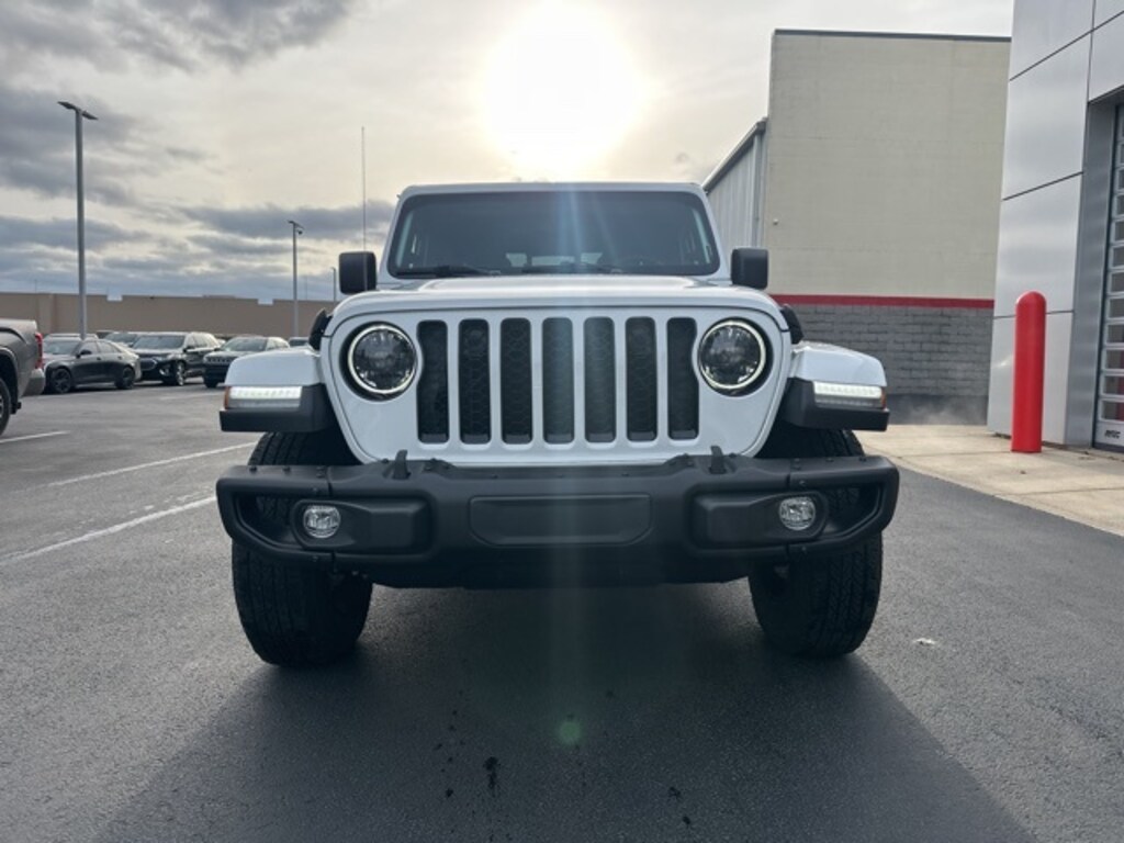 Used 2023 Jeep Gladiator Sport Truck Crew Cab