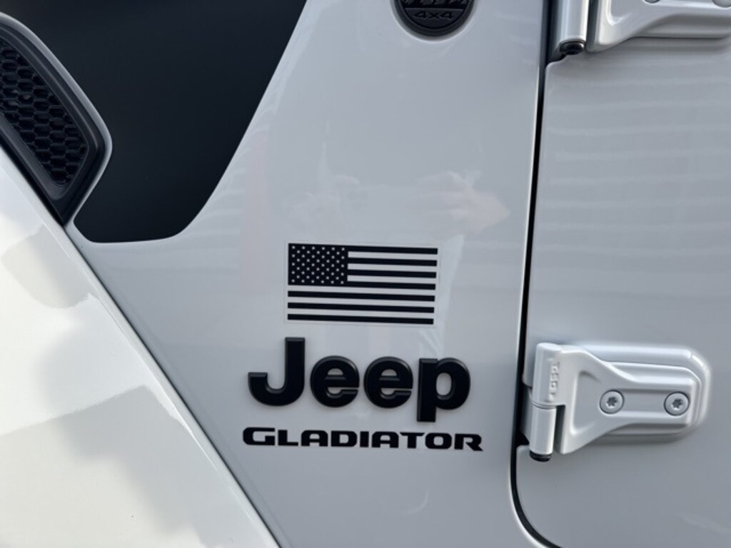 Used 2023 Jeep Gladiator Sport Truck Crew Cab