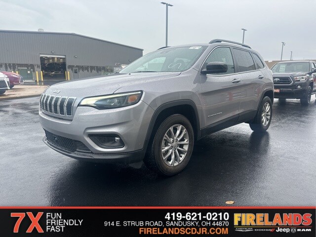 2022 Jeep Cherokee Latitude Lux photo 2