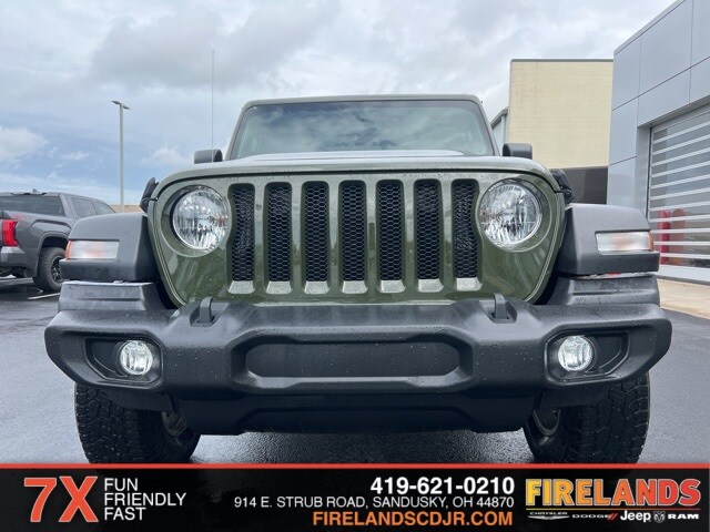 2021 Jeep Wrangler Unlimited Sport Islander photo 2