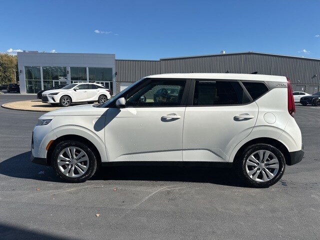 2020 Kia Soul LX photo 3