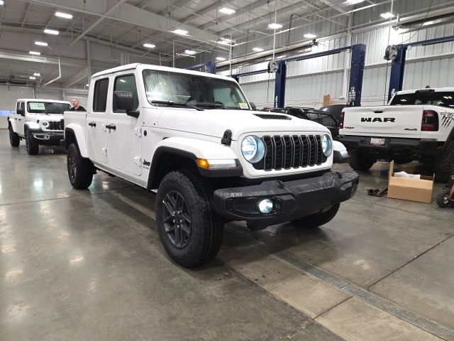 2026 Jeep Gladiator Sport S Auto's photo
