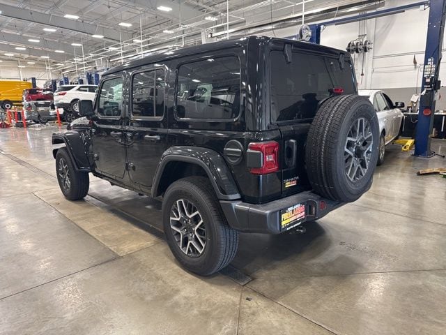 2025 Jeep Wrangler 4-Door Sahara - Photo 3