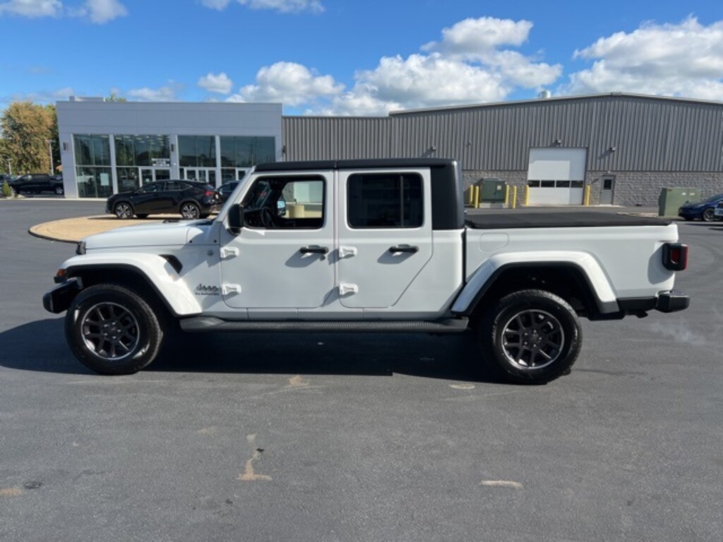Used 2020 Jeep Gladiator Overland Truck Crew Cab