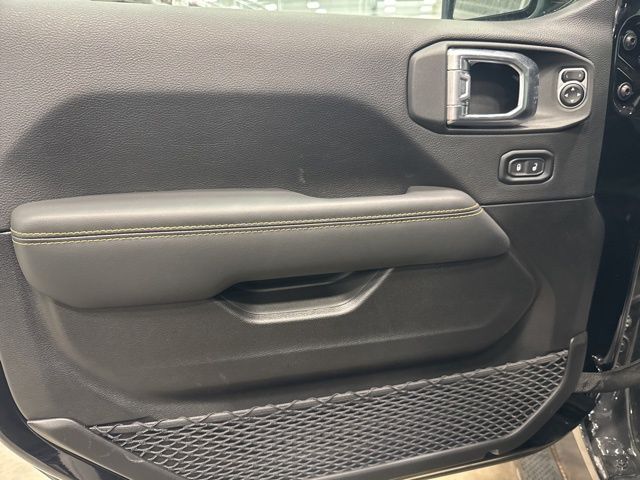 2025 Jeep Wrangler 4-Door Sahara - Photo 15