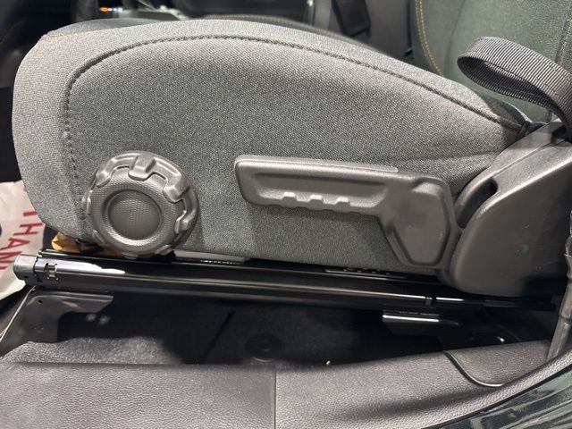 2025 Jeep Wrangler 4-Door Sahara - Photo 17