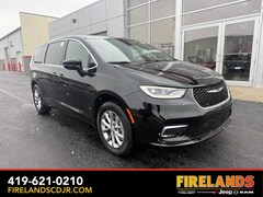 2026 Chrysler Pacifica Limited Passenger Van