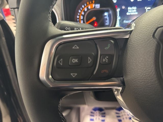 2025 Jeep Wrangler 4-Door Sahara - Photo 21
