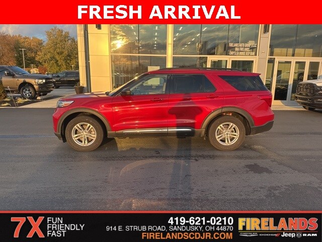 2022 Ford Explorer XLT photo 2