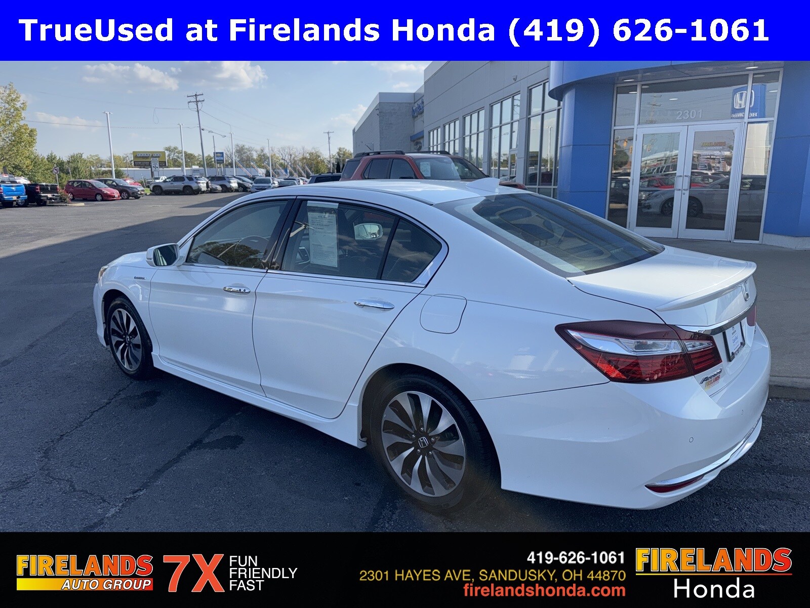 2017 Honda Accord Hybrid Touring photo 3