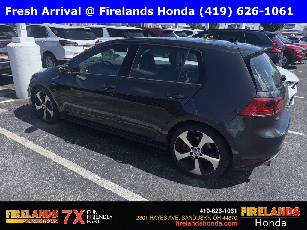 Used 2016 Volkswagen Golf GTI SE w/Performance Package 4-Door Hatchback