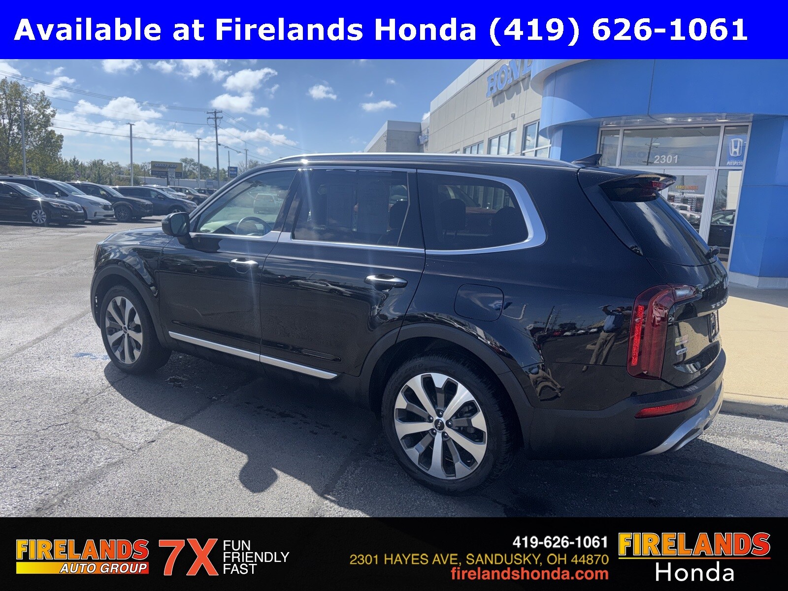 2022 Kia Telluride S photo 2
