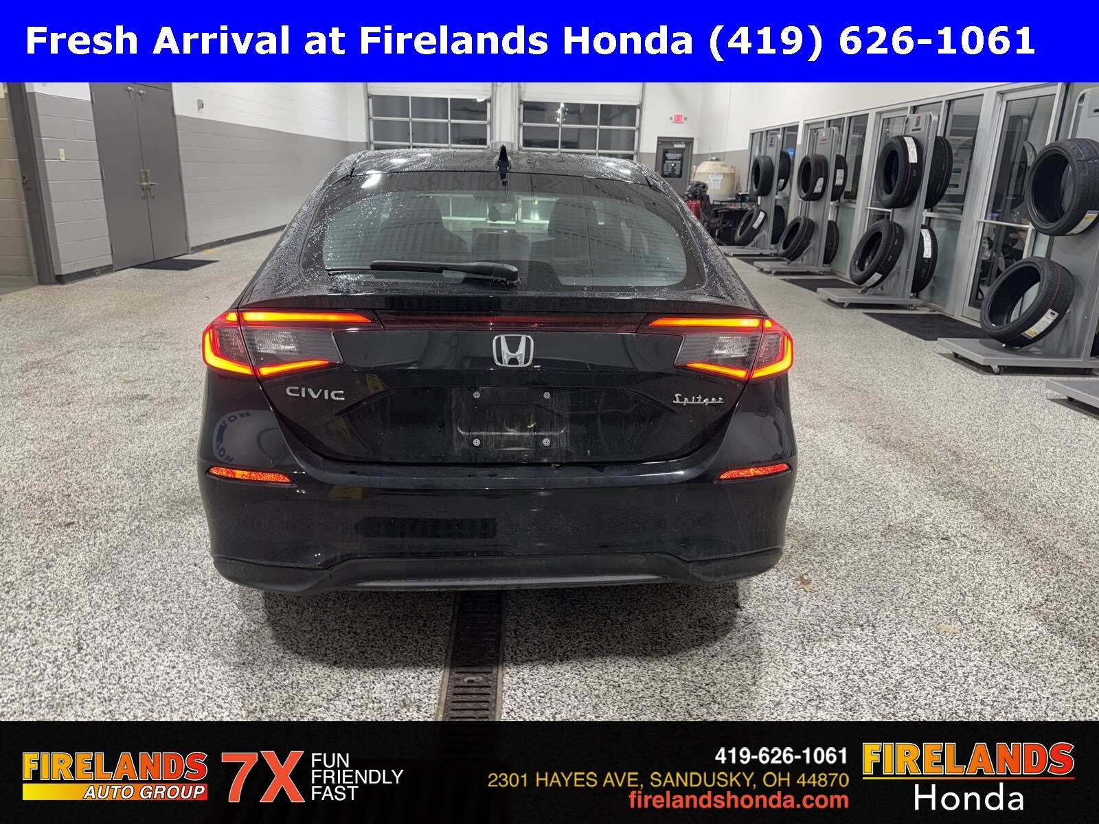 2024 Honda Civic EX-L Hatchback photo 2