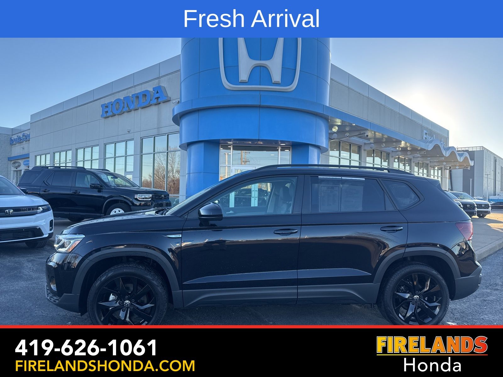 2024 Volkswagen Taos SE Black